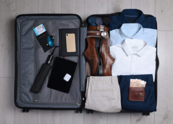 Business Trip Packing List: How to Pack Your Business Travel Bag ...